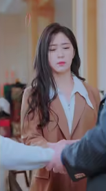 离婚后苏小姐的前夫又来了(1080)