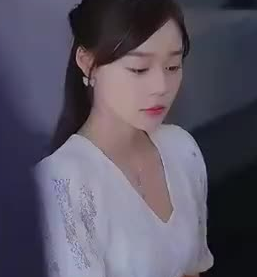 霆少夫人假死后偷生三个娃（1080）